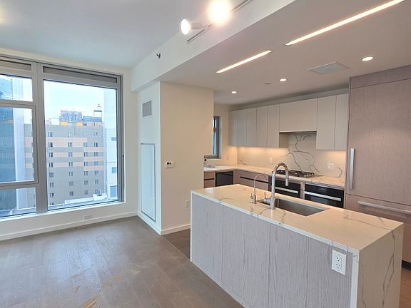 5th image of 133-27 39th Ave #8R