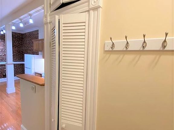 4th image of 881B Massachusetts Ave #34