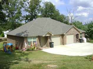 1540A N 24th St, Van Buren, AR 72956