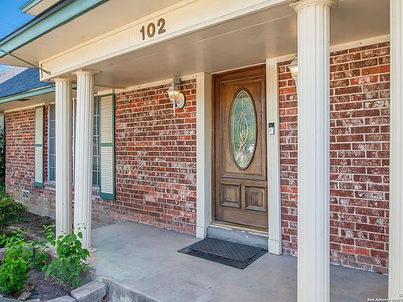 4th image of 102 Gaiety Ln
