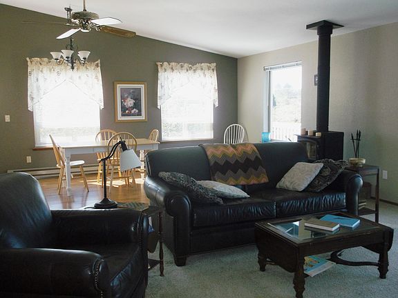 3rd image of 469 Canal Dr SE