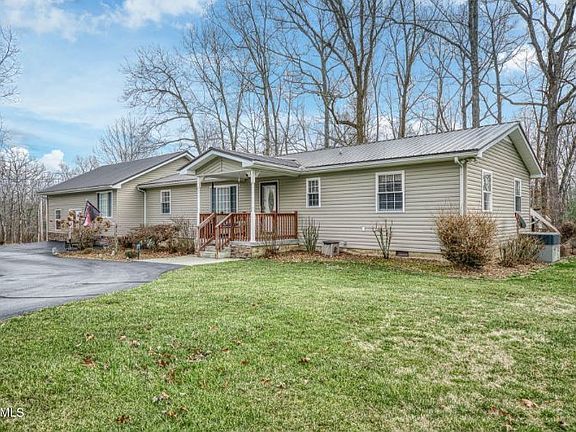 3rd image of 5294 Cheyenne Dr