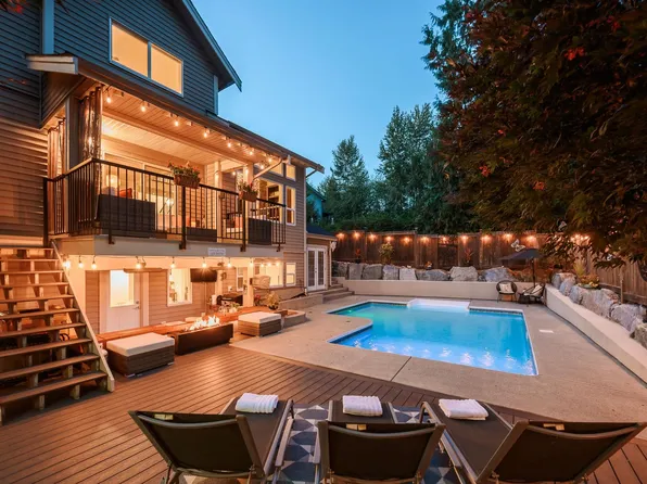 13478 229th Loop, Maple Ridge, BC V4R 0E5