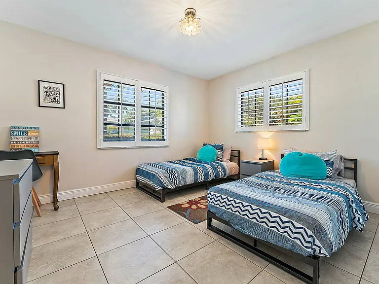 3036 Park Ave — Photo 16