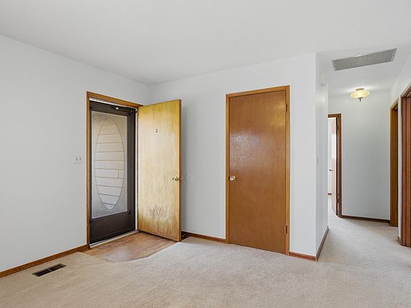 2nd image of 1711 SW 17th St