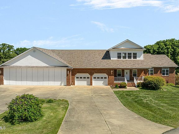2nd image of 101 Kitty Hawk Dr