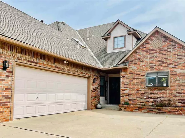 1407 Reveille Dr, Ponca City, OK 74604