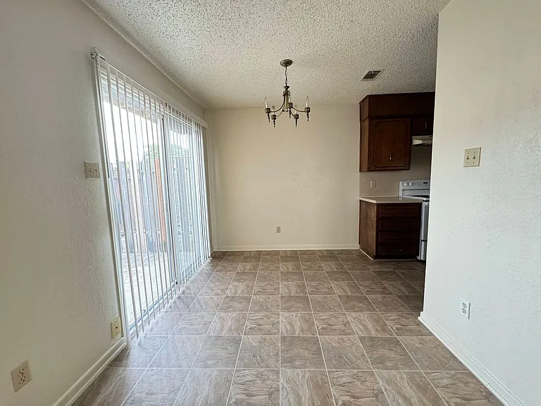 1307 Covey — Photo 5