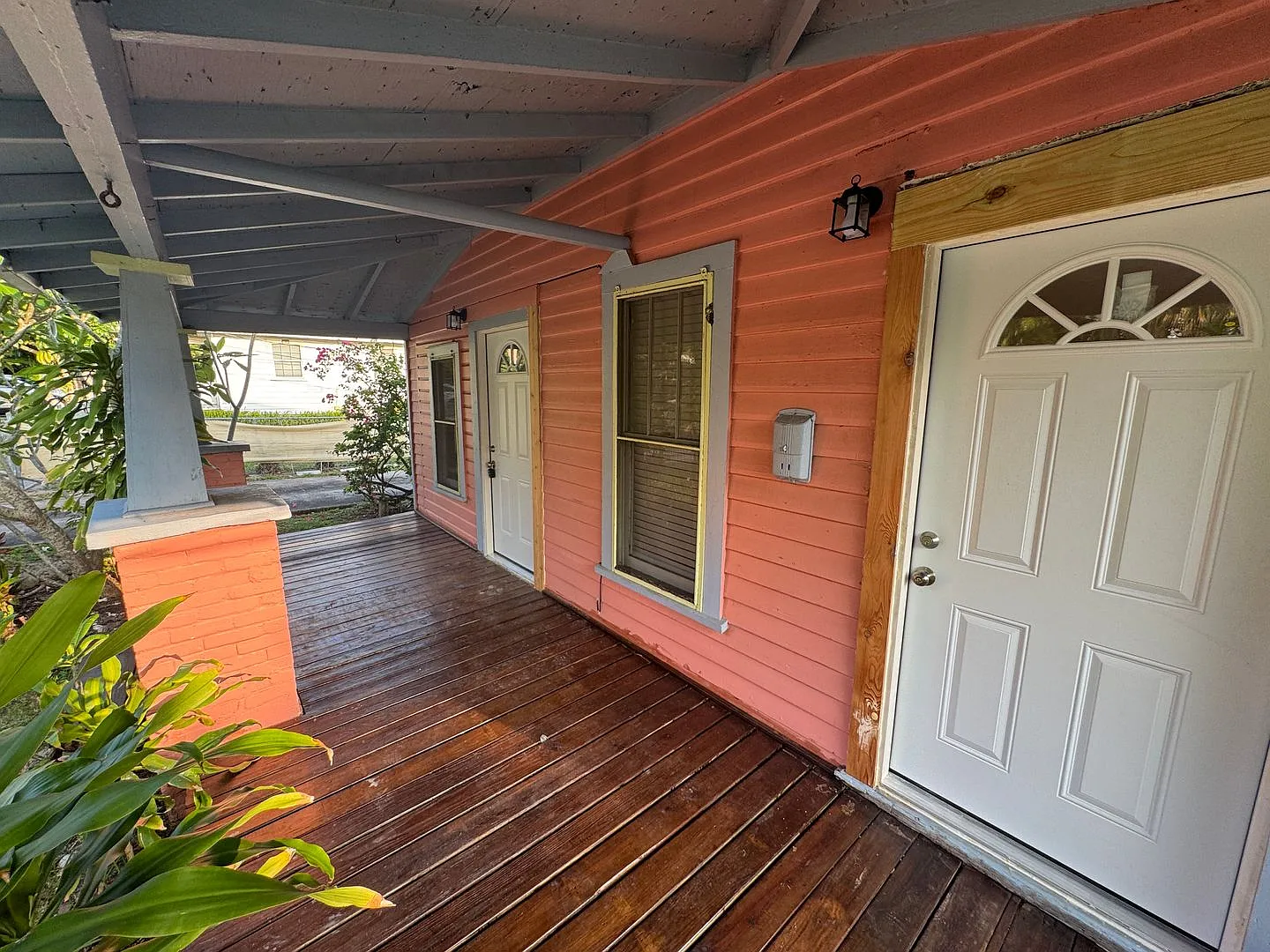 2 Bedroom 1.5 Bath Vintage Home In Cocoa — Photo 2