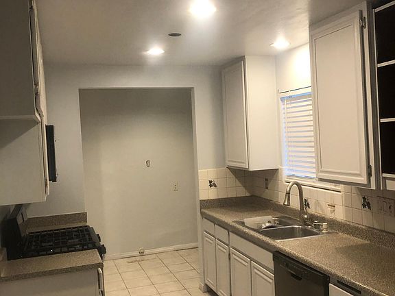 Kitchen , stove , microwave, dishwasher