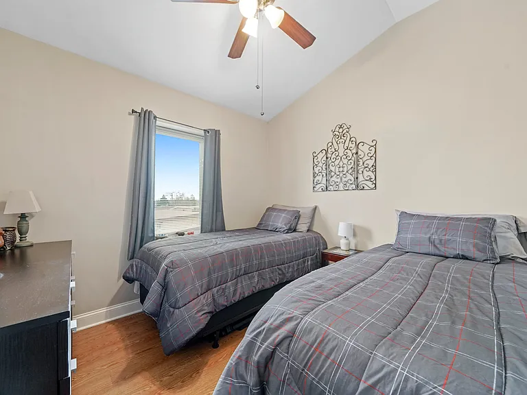 3930 Wehrman Ave — Photo 18