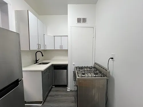 200 Clinton Ave #24E Photo 1
