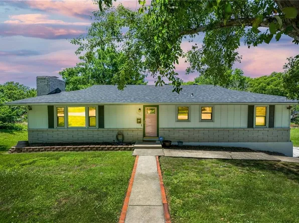 7002 N Baltimore Ave, Gladstone, MO 64118