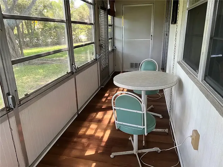 321 Newport Ct #V-unit 321 — Photo 56