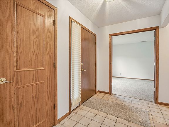 3rd image of 4113 Lark Ct NE