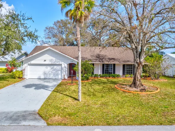 9786 Dogwood Avenue, Palm Beach Gardens, FL 33410