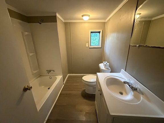 5th image of 41 Quapaw St