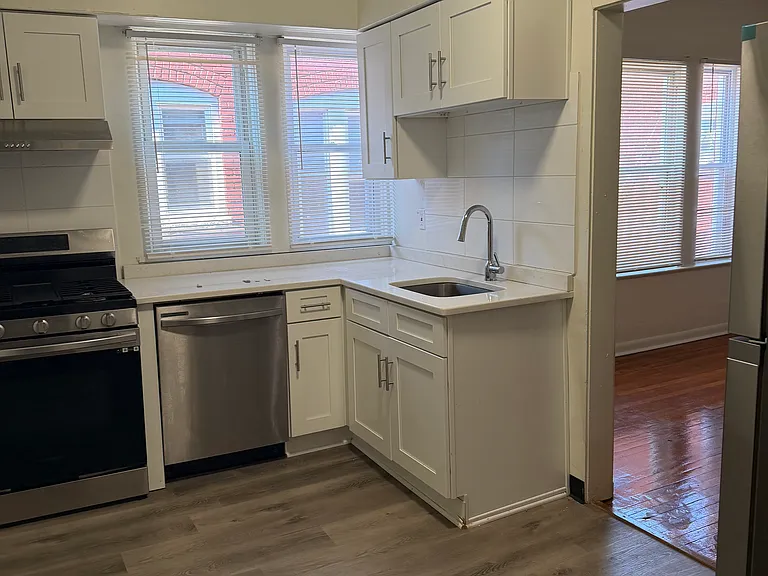 1830 E 101st St #7 — Photo 7