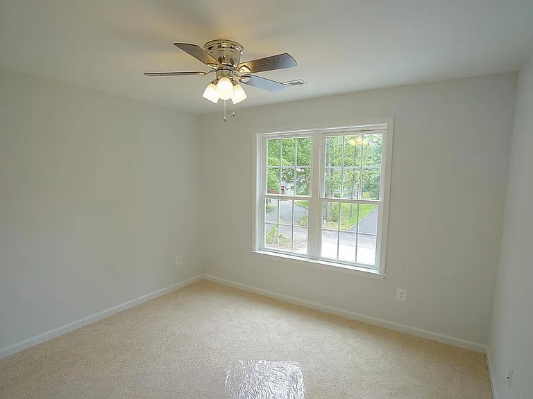 526 Monticello Cir — Photo 19