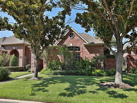 2nd image of 6840 Queensclub Dr