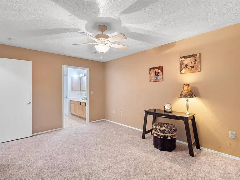 833 Country Club Dr SE #1A — Photo 10