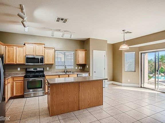 5th image of 35945 W Velazquez Dr