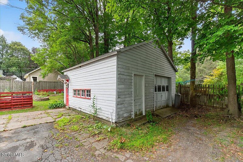 3rd image of 58 Church Avenue