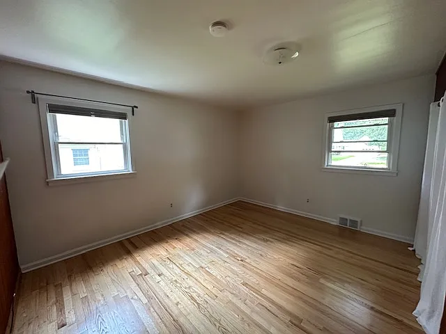 708 Barton Dr — Photo 15