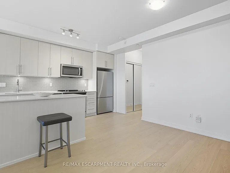 4655 Glen Erin Dr #1501 — Photo 5