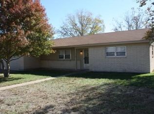 918 W 21st St, Clifton, TX 76634