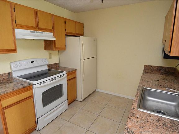 3rd image of 10265 Gandy Blvd N APT 1305