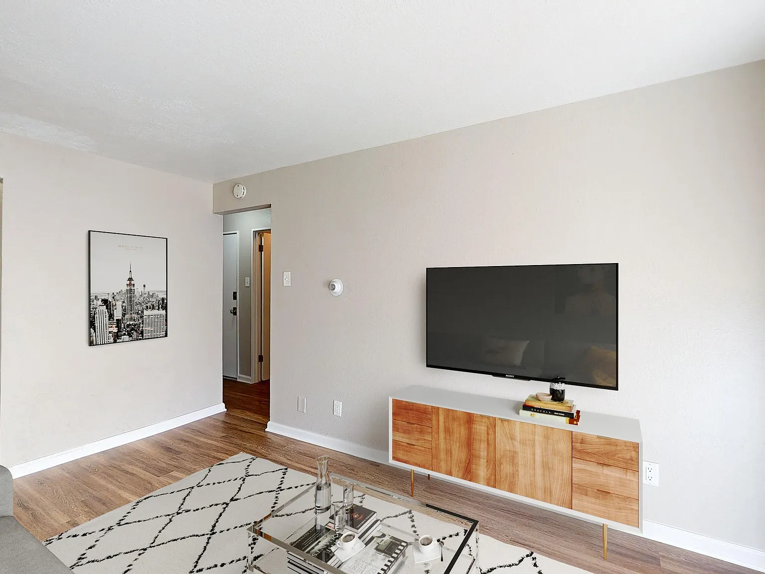 Scandia Apartments — Photo 2