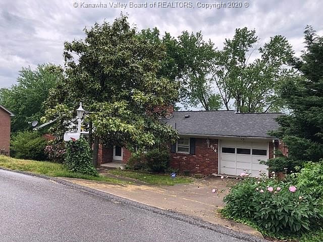 1st image of 414 Sheridan Cir
