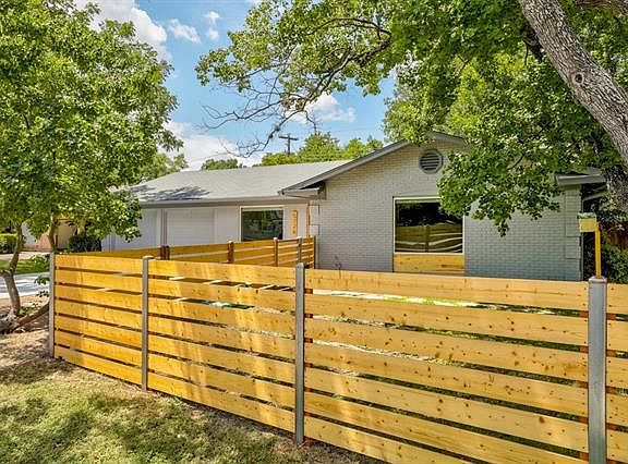 3rd image of 5726 Wellington Dr