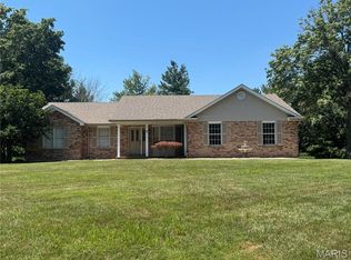 8 Shady Oak Ln, Waterloo, IL 62298