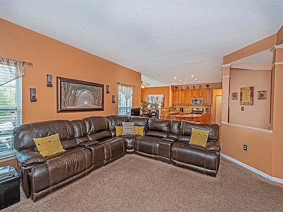 5th image of 109 Cherrywood Dr