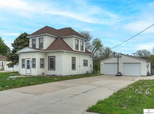 802 2nd St, Yutan, NE 68073