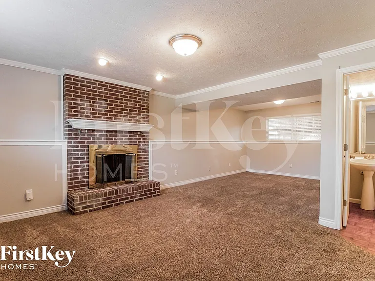 2214 Harmony Ct — Photo 7