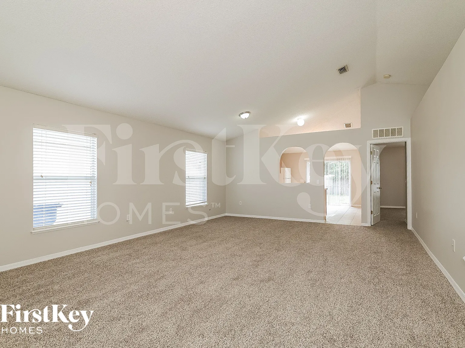 3 bed, 2.0 bath, 1432 sqft, $1,950 — Photo 3
