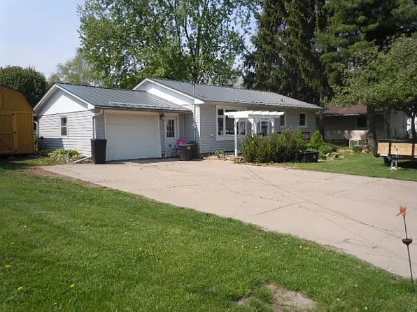 349 W South St, Viroqua, WI 54665