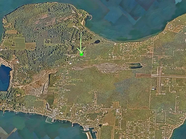 Location on island. Close to VFW, and State Park & beach