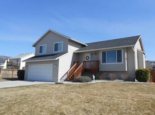 1321 Tractor Loop, East Wenatchee, WA 98802