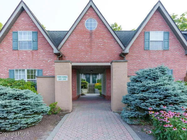 204 Walnut Grove Rd, East Stroudsburg, PA 18301