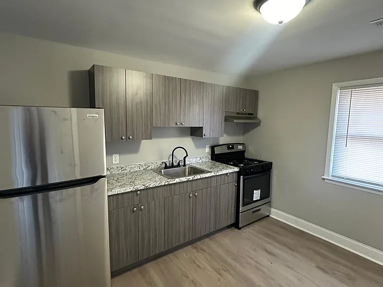 323 Quinnipiac Ave #3 — Photo 1