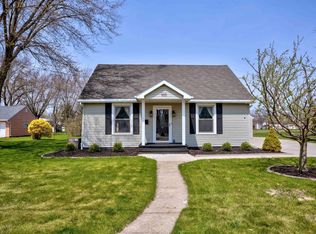 900 E Lincoln Ave, Little Chute, WI 54140