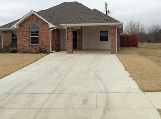 3107 S Cardinal St, Ennis, TX 75119