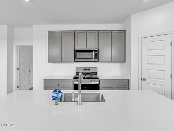4th image of 10478 W Thetford Ln