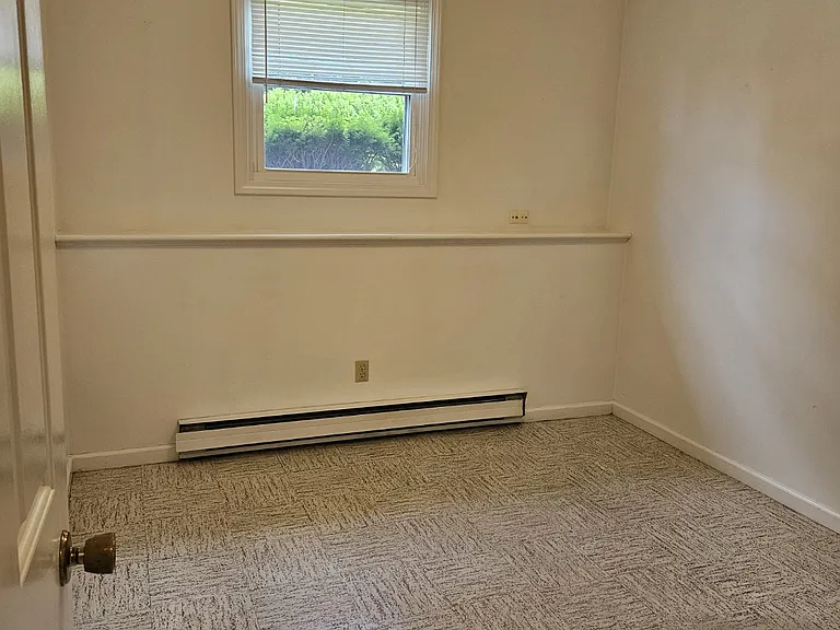 29B Plumtree Rd #B — Photo 9