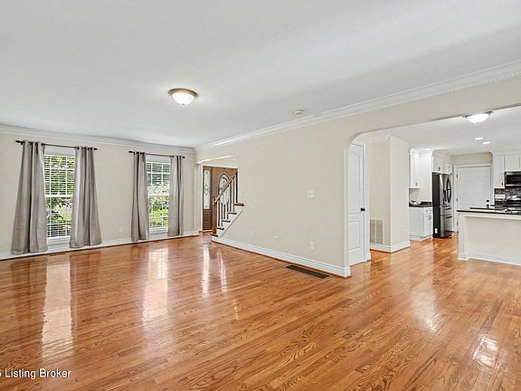 5th image of 2609 Stonemill Dr