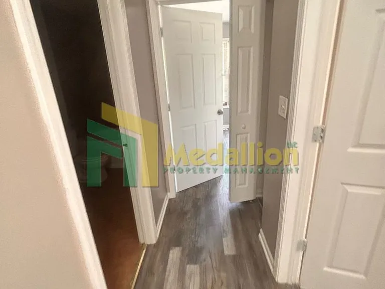 5954 S Maplewood Ave — Photo 33